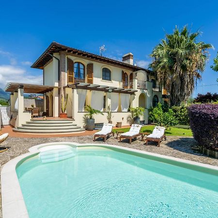Villa Lorenzo Querceta Extérieur photo
