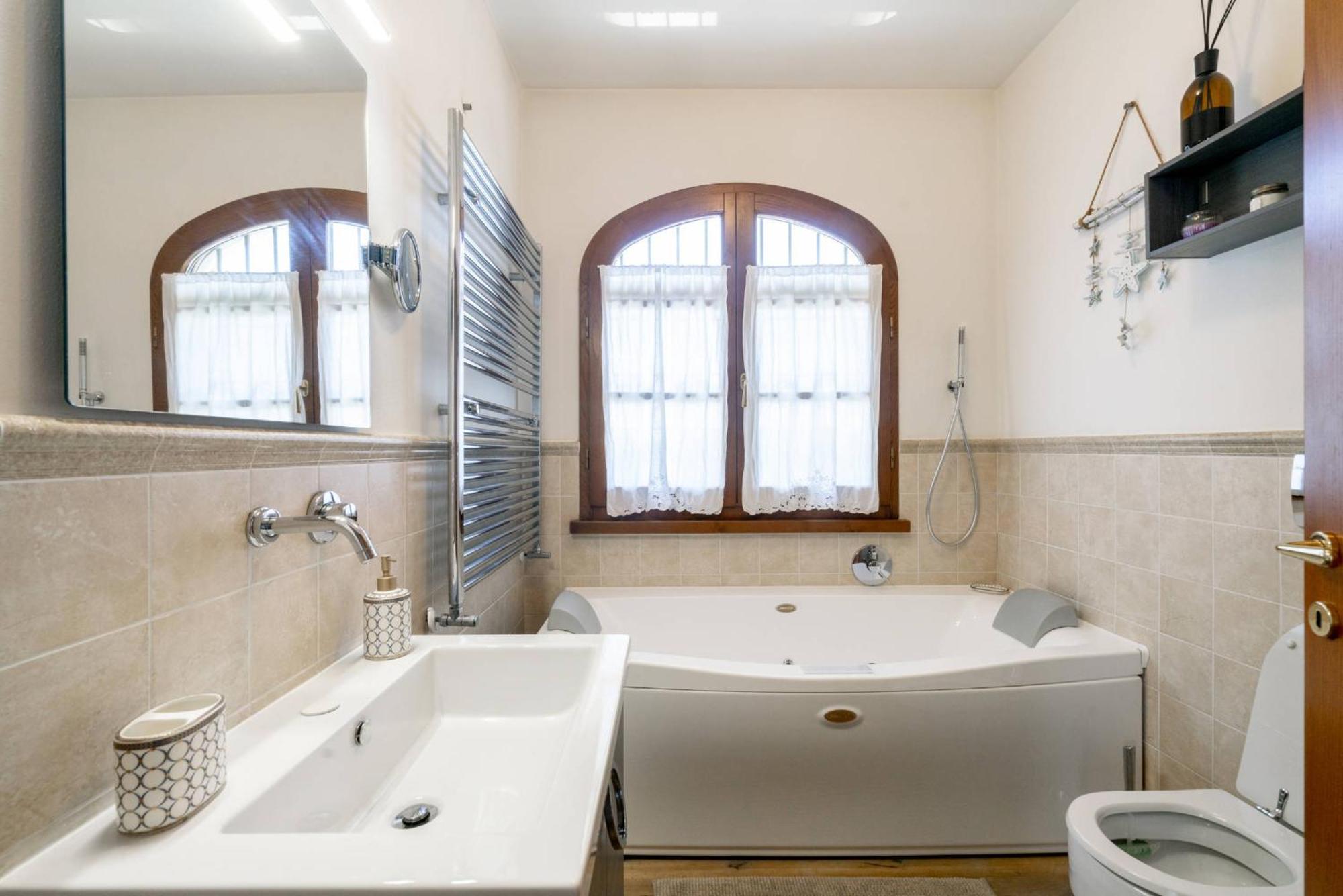 Villa Lorenzo Querceta Extérieur photo