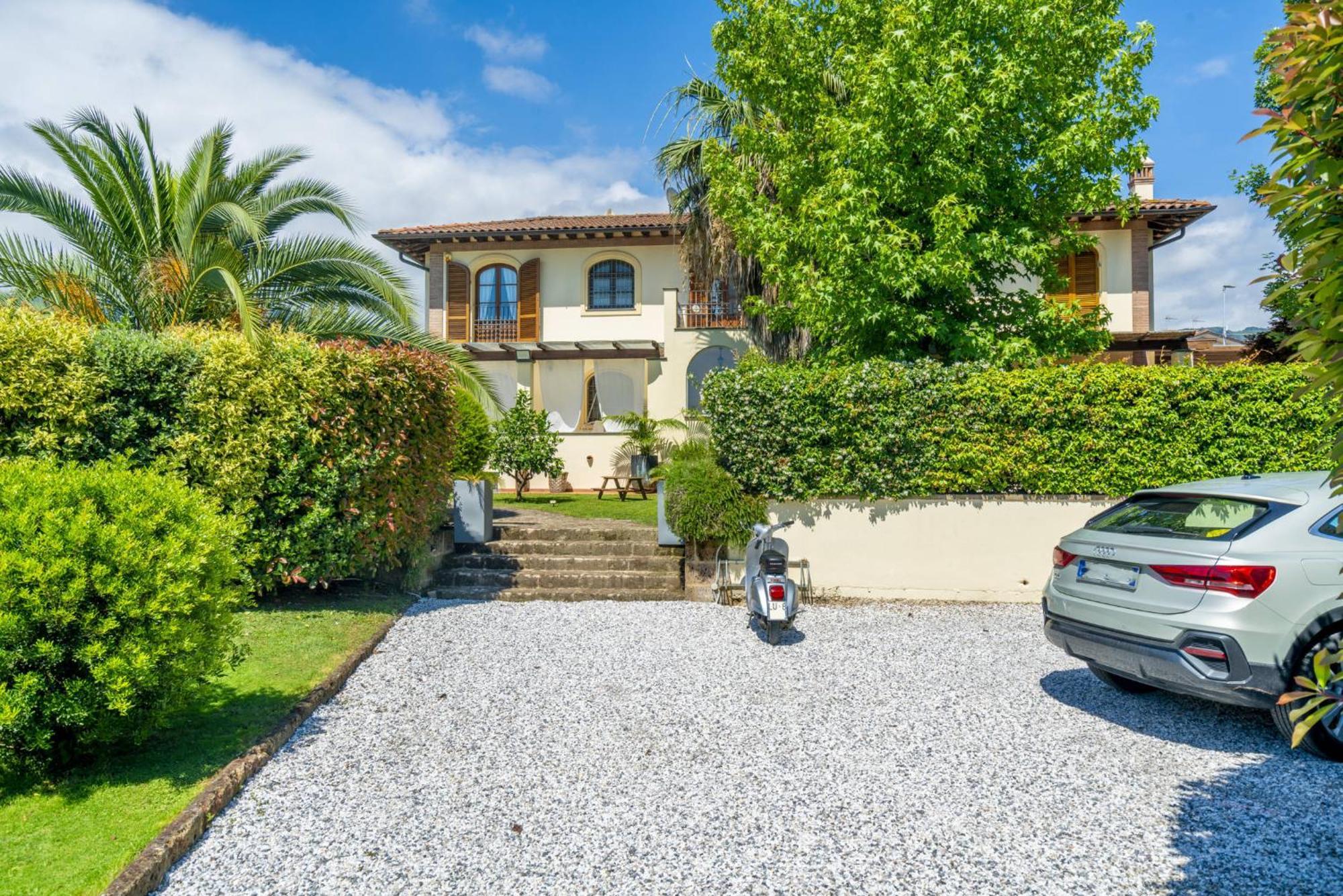 Villa Lorenzo Querceta Extérieur photo